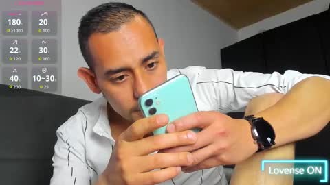 Jhony Alzate online show from 02/23/26, 03:48