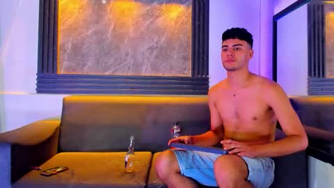 Snapshot of jhostin_1 chatting on 11/20/25, 09:14 jhostin_1 online show from 11/20/25, 09:14