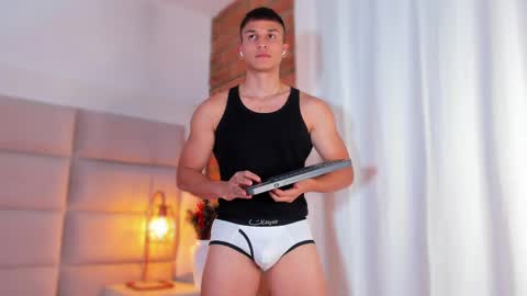 Jhosua Hunt online show from 03/10/25, 04:57