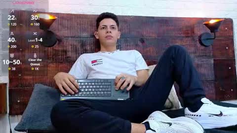 Snapshot of jhosuavega chatting on 11/12/25, 10:41 jhosuavega online show from 11/12/25, 10:41