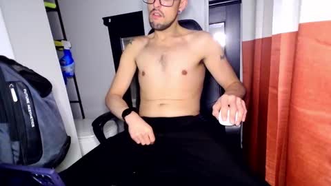 kinky party boy online show from 01/06/25, 08:03