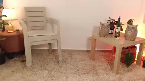 Snapshot of jhuan_cute chatting on 10/29/25, 07:48 Jhuan Nhez online show from 10/29/25, 07:48