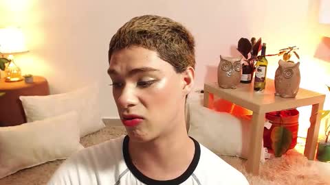 Snapshot of jhuan_cute chatting on 11/02/25, 05:54 Jhuan Nhez online show from 11/02/25, 05:54