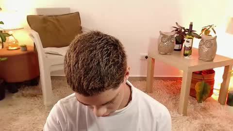 Snapshot of jhuan_cute chatting on 11/02/25, 07:05 Jhuan Nhez online show from 11/02/25, 07:05