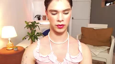 Snapshot of jhuan_cute chatting on 11/10/25, 12:48 Jhuan Nhez online show from 11/10/25, 12:48