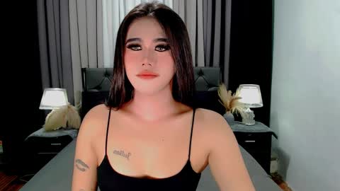 jhuliana_and_charles_room online show from 03/28/26, 11:48