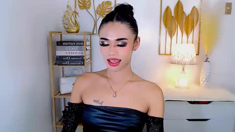 julie online show from 12/08/24, 08:41