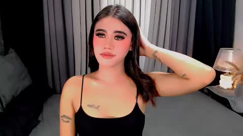 Snapshot of jhulianagrey chatting on 11/28/25, 06:27 julie online show from 11/28/25, 06:27