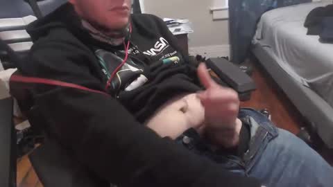 Snapshot of jhypelvx chatting on 12/06/24, 12:38 jay online show from 12/06/24, 12:38