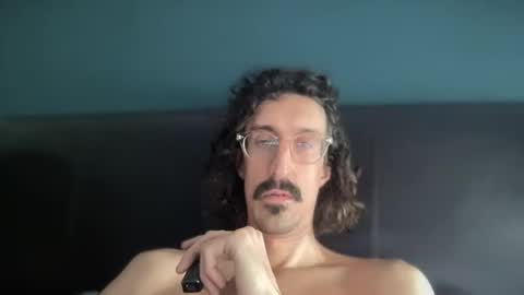 Snapshot of jiggz1986 chatting on 02/11/26, 01:05 Jigz1986 online show from 02/11/26, 01:05