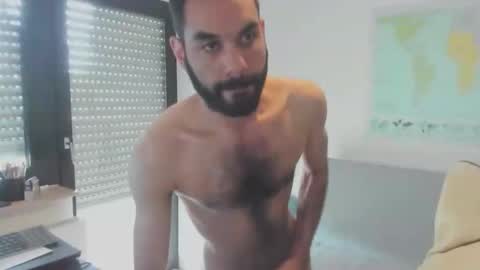 Snapshot of jimbob5005 chatting on 10/10/25, 12:37 jimbob5005 online show from 10/10/25, 12:37