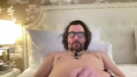 Snapshot of jimboo400 chatting on 02/11/25, 11:44 jimboo400 online show from 02/11/25, 11:44