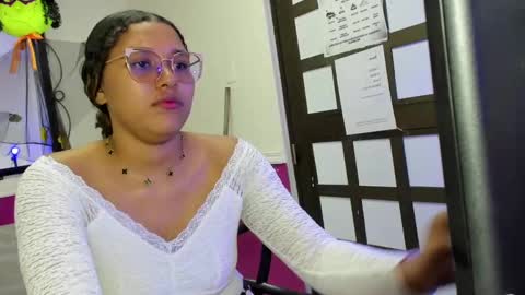 Jimena  online show from 09/23/25, 01:36