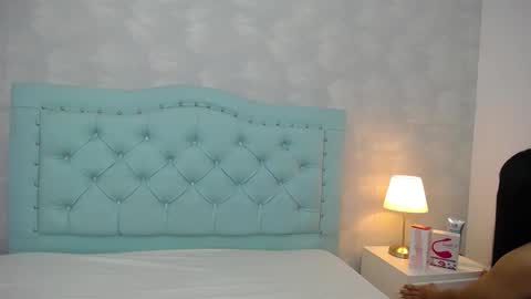 Snapshot of jimena_hill chatting on 02/23/26, 11:18 Jimena online show from 02/23/26, 11:18