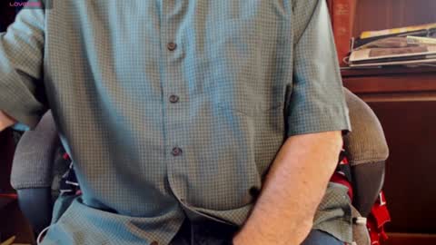 Snapshot of jimikb chatting on 01/12/25, 05:01 Jim online show from 01/12/25, 05:01