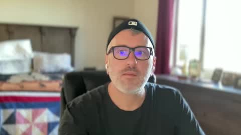 Snapshot of jimmyaaron chatting on 12/14/24, 04:09 Dad of Three online show from 12/14/24, 04:09