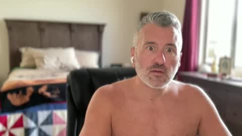 Snapshot of jimmyaaron chatting on 12/26/24, 08:00 Dad of Three online show from 12/26/24, 08:00