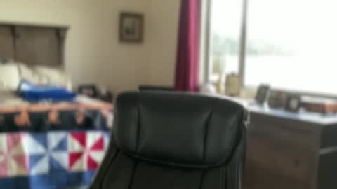 Snapshot of jimmyaaron chatting on 01/03/25, 03:22 Dad of Three online show from 01/03/25, 03:22