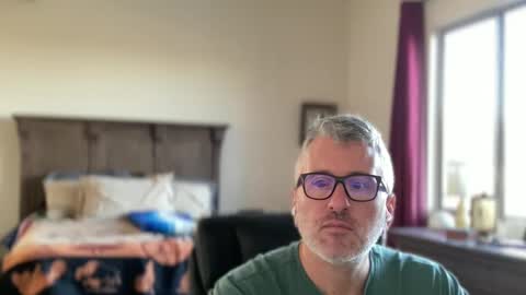 Snapshot of jimmyaaron chatting on 01/05/25, 04:06 Dad of Three online show from 01/05/25, 04:06