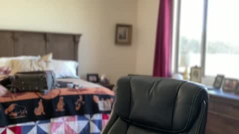 Snapshot of jimmyaaron chatting on 01/26/25, 07:41 Dad of Three online show from 01/26/25, 07:41