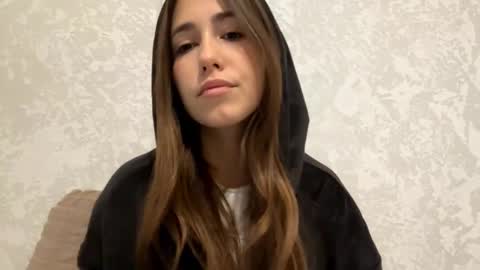 Snapshot of jimmyholtzman chatting on 12/17/25, 02:12 Kate online show from 12/17/25, 02:12