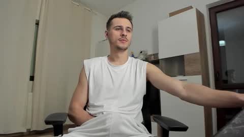 Snapshot of jimmys_style chatting on 10/19/25, 03:45 AlphaJimmy online show from 10/19/25, 03:45