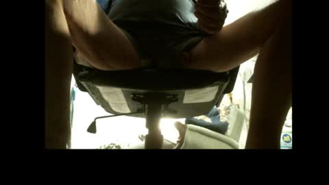 Snapshot of jimsundies chatting on 02/03/25, 04:14 jimwellhung online show from 02/03/25, 04:14
