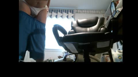 Snapshot of jimsundies chatting on 02/08/25, 03:31 jimwellhung online show from 02/08/25, 03:31