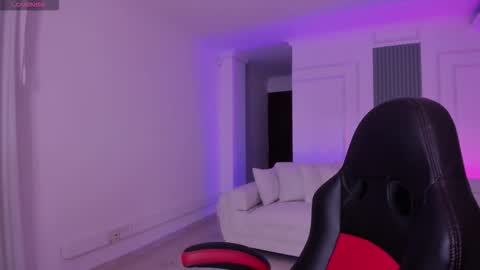 Jin Harrison    online show from 12/05/25, 10:57