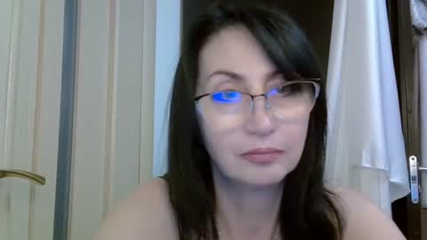 jinaluv online show from 05/12/26, 11:24