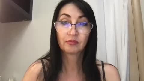 jinaluv online show from 06/05/26, 02:45