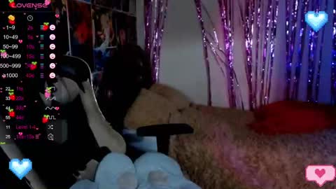 Snapshot of jinx_25 chatting on 02/15/25, 12:15 Jinx online show from 02/15/25, 12:15