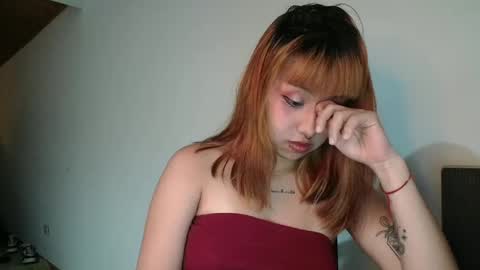 Snapshot of jinxxx_08 chatting on 11/29/25, 04:15 Minaa online show from 11/29/25, 04:15