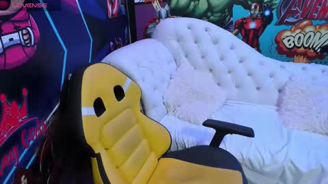 Snapshot of jisus_cat chatting on 01/23/25, 10:11 Jisus online show from 01/23/25, 10:11