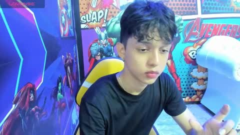 Snapshot of jisus_cat chatting on 02/20/25, 11:43 Jisus online show from 02/20/25, 11:43