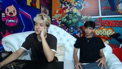 Snapshot of jisus_cat chatting on 09/12/25, 11:54 Jisus online show from 09/12/25, 11:54