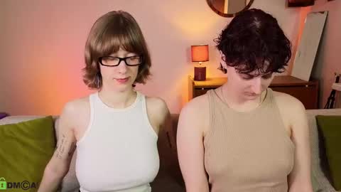 Snapshot of jitoon_exe chatting on 10/11/25, 08:07 Hey Guys We are Julia ginger Tina brunette online show from 10/11/25, 08:07