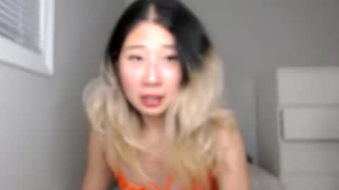 Snapshot of jiwooe chatting on 11/30/25, 11:09 Jiwoo online show from 11/30/25, 11:09