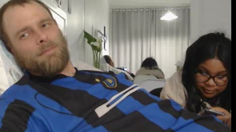 JamesJan van Rebel online show from 09/19/25, 06:41