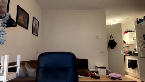 jjd8 online show from 10/31/25, 05:14