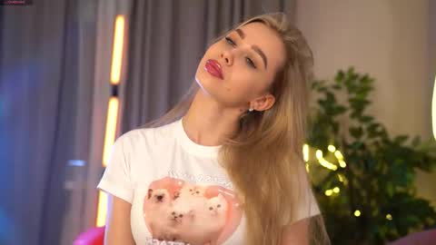 Jenny online show from 02/23/26, 08:22