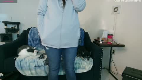 Snapshot of jjjust4fun1985 chatting on 12/24/24, 12:11 Nicole  Allen online show from 12/24/24, 12:11