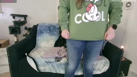 Snapshot of jjjust4fun1985 chatting on 12/28/24, 03:47 Nicole  Allen online show from 12/28/24, 03:47