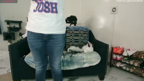 Snapshot of jjjust4fun1985 chatting on 12/29/24, 02:17 Nicole  Allen online show from 12/29/24, 02:17