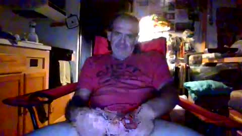 Snapshot of jjkenney69 chatting on 12/21/25, 11:17 camandplay online show from 12/21/25, 11:17