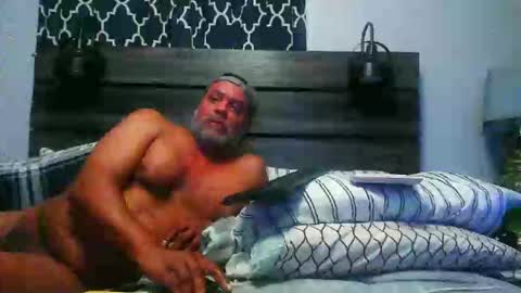 jjking973 online show from 12/15/25, 11:42