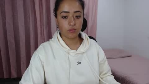 Julieta online show from 02/20/25, 05:23