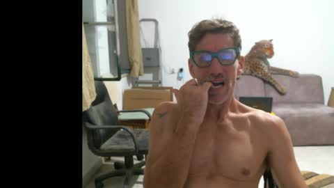 Snapshot of jlmbud chatting on 10/02/25, 12:50 jlmbud online show from 10/02/25, 12:50