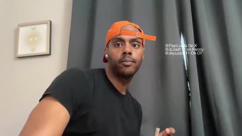 Snapshot of jloads_ chatting on 11/17/25, 09:20 Jay Load online show from 11/17/25, 09:20