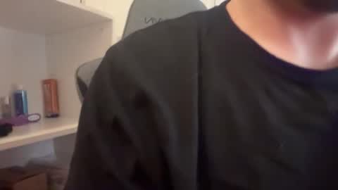 Snapshot of jloko93860 chatting on 11/25/25, 02:33 jloko93860 online show from 11/25/25, 02:33